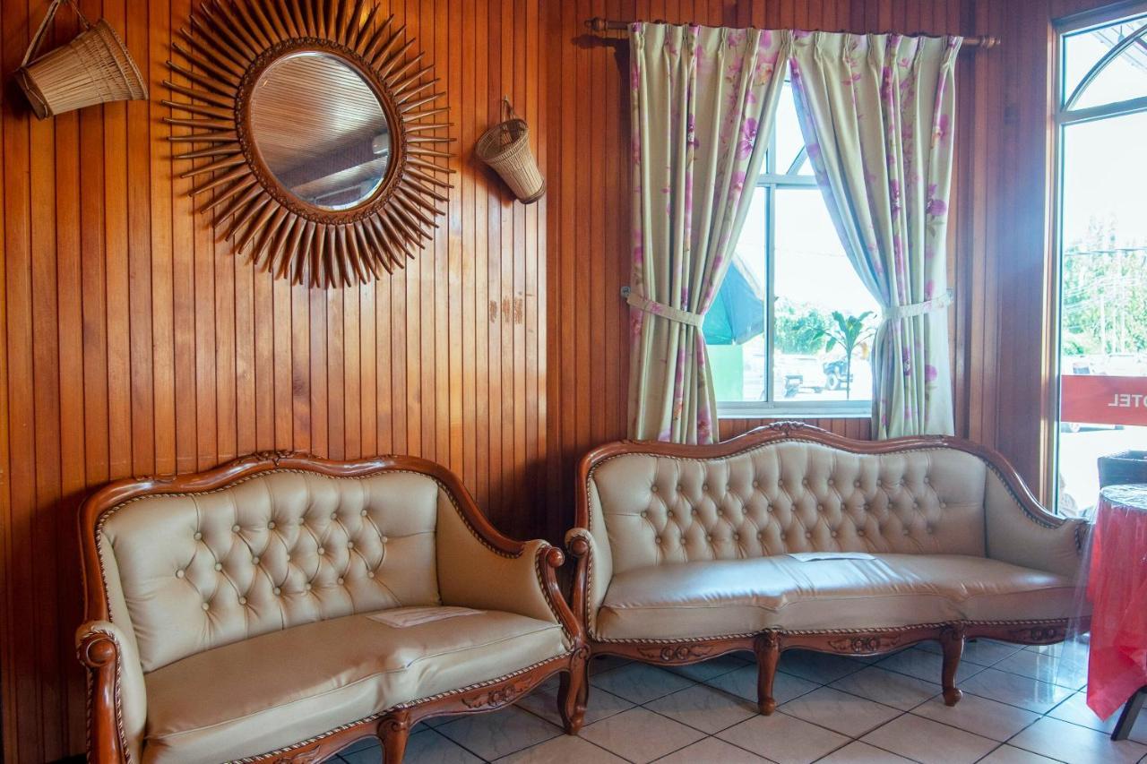 Oyo 89577 Kristal Hotel Keningau Esterno foto