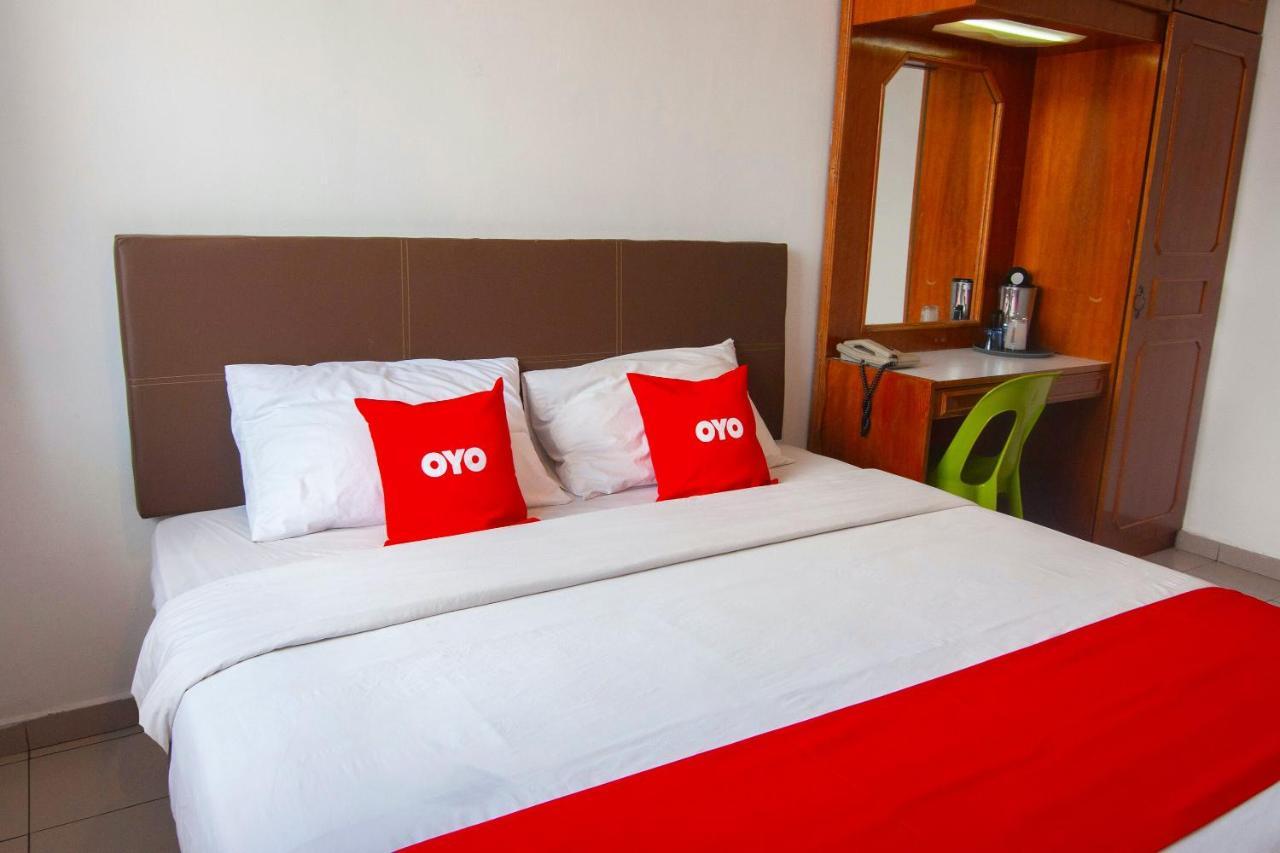 Oyo 89577 Kristal Hotel Keningau Esterno foto